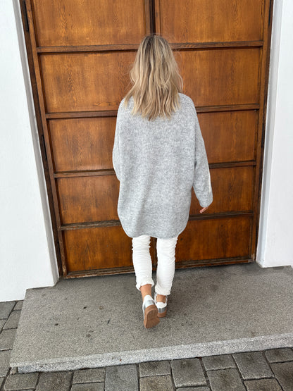 Pullover in Hellgrau mit Wollweißer Aufschrift AMOUR