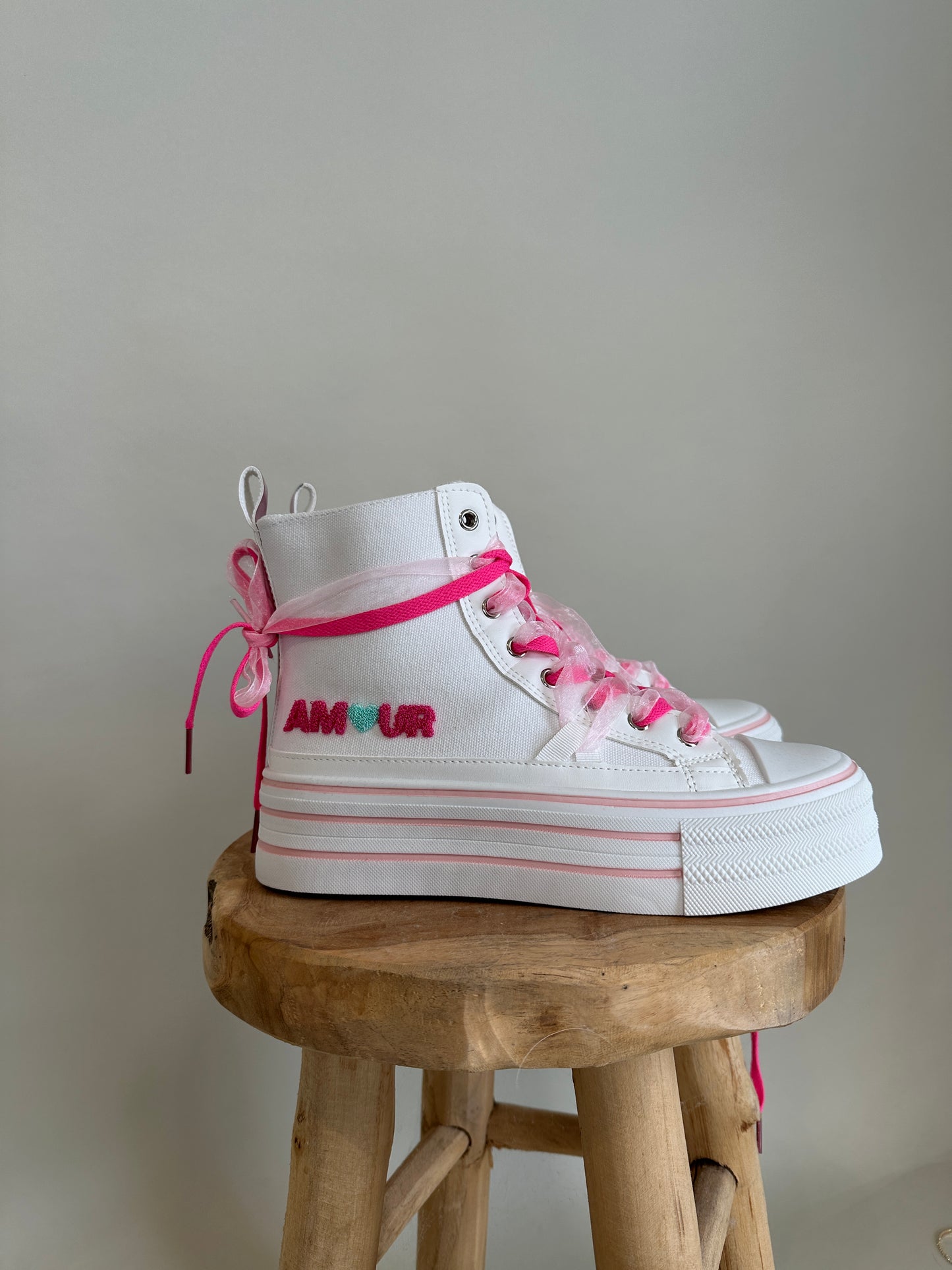 sneaker high in pink