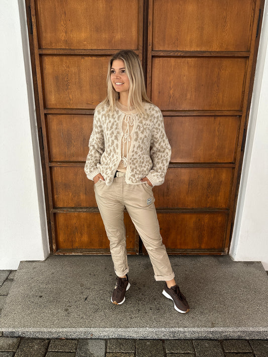 Strickjacke in Wollweiß/ Beige