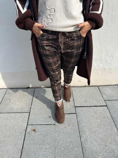 Hose mit Karo-Muster in Schokobraun