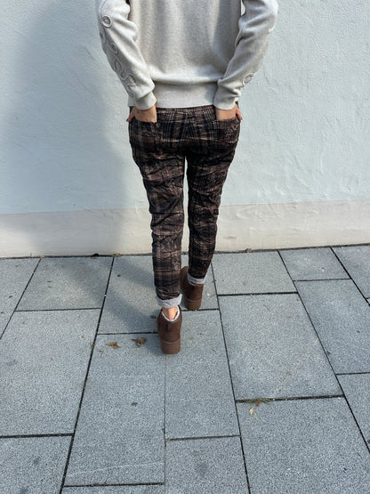 Hose mit Karo-Muster in Schokobraun