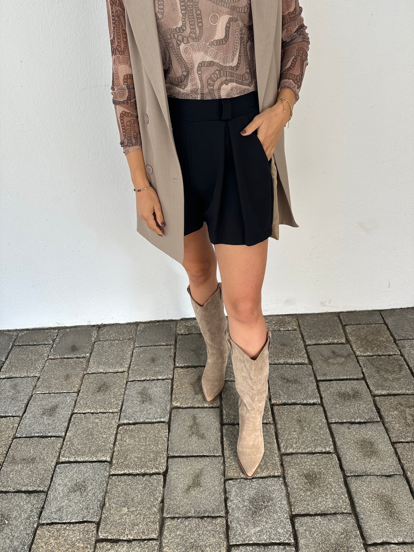 hose kurz in schwarz