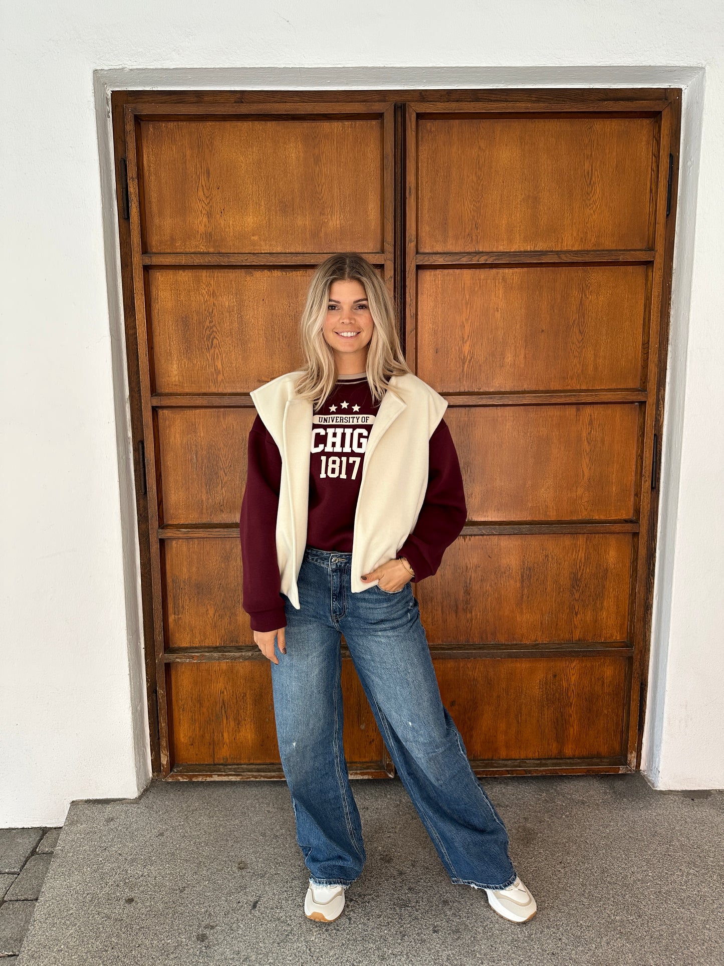 pullover in bordeauxrot und beige