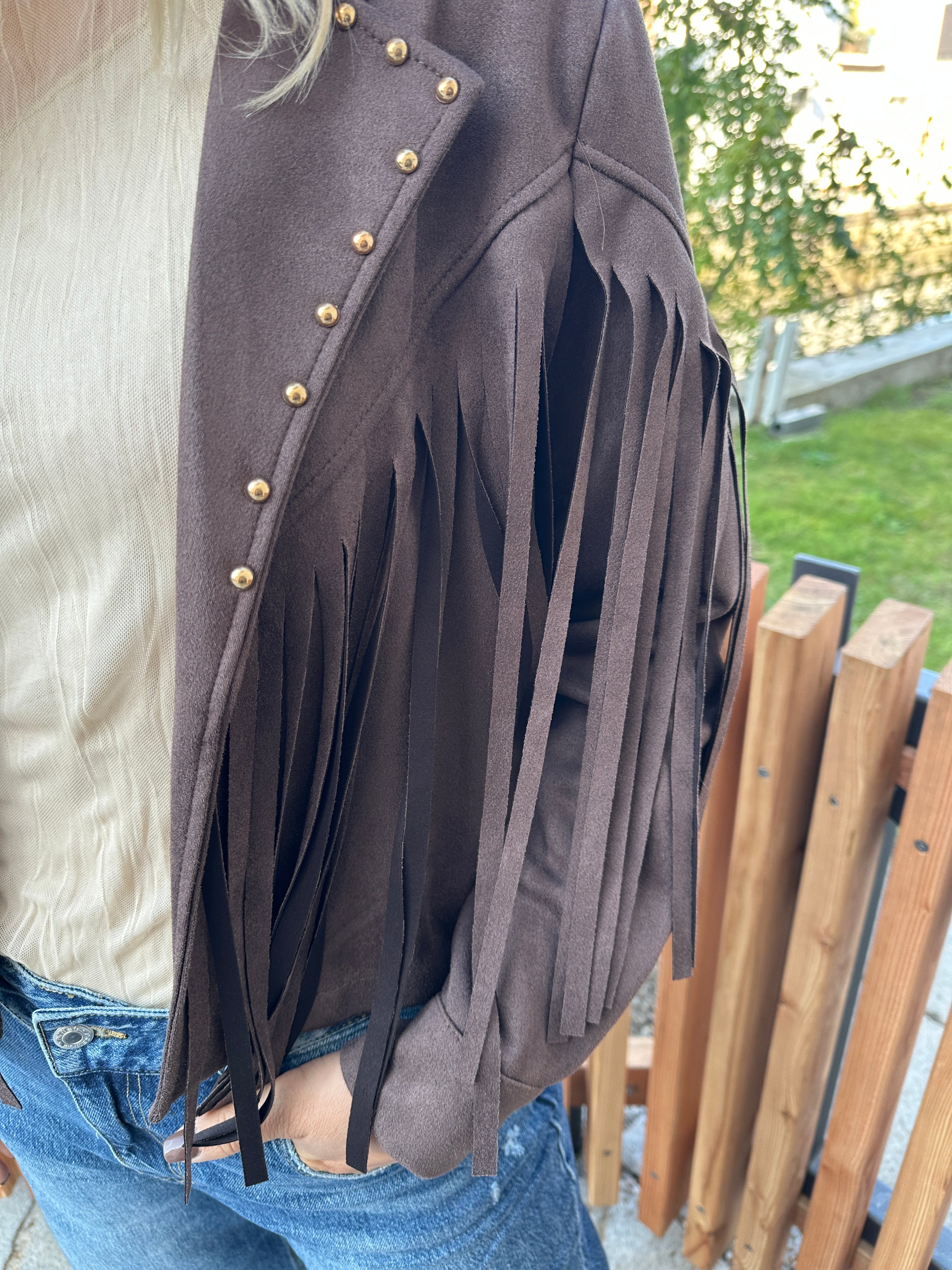 Jacke in Wildlederoptik  Schokobraun mit Fransen