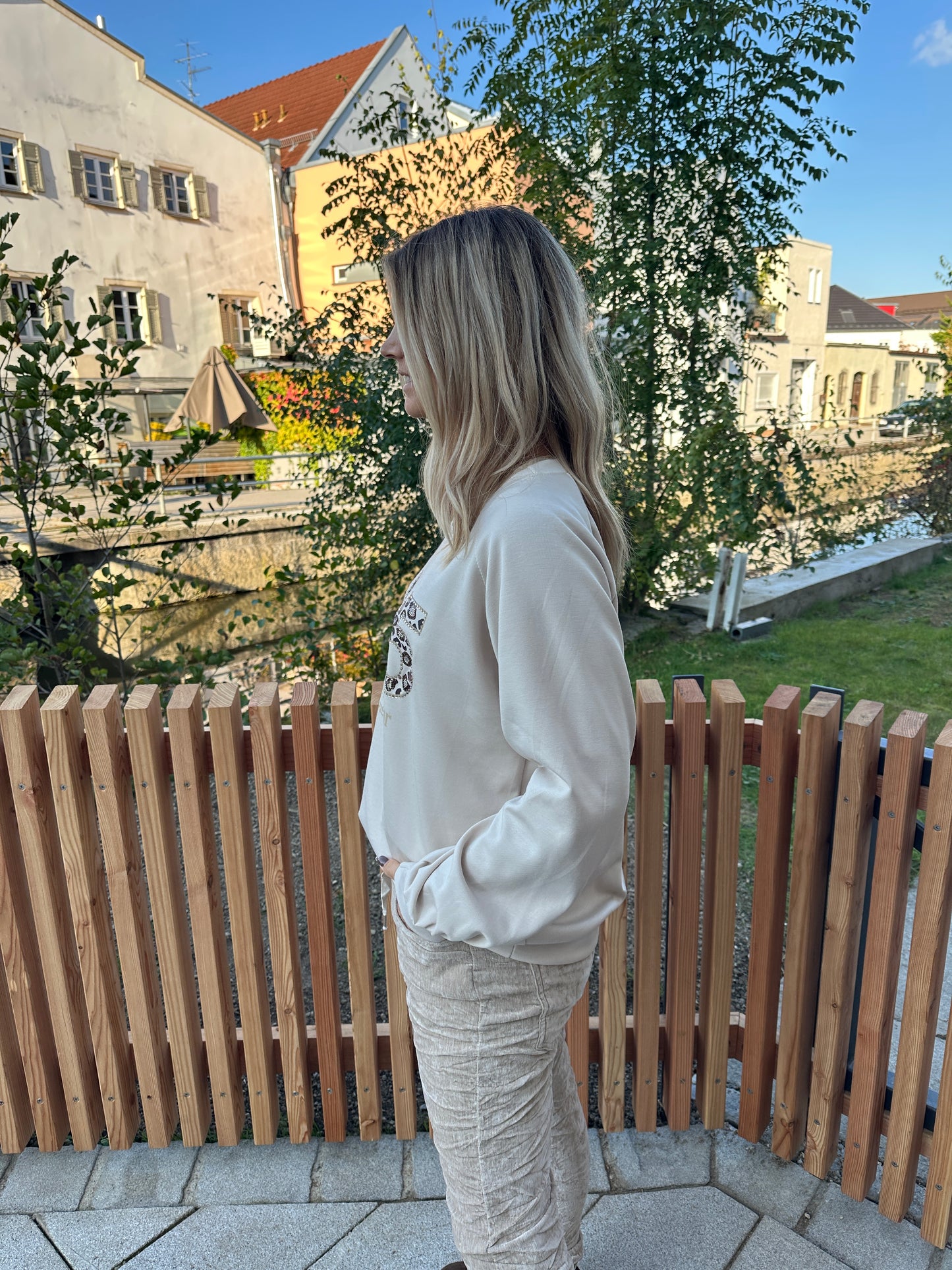 pullover mit aufdruck in schokobraun n°5