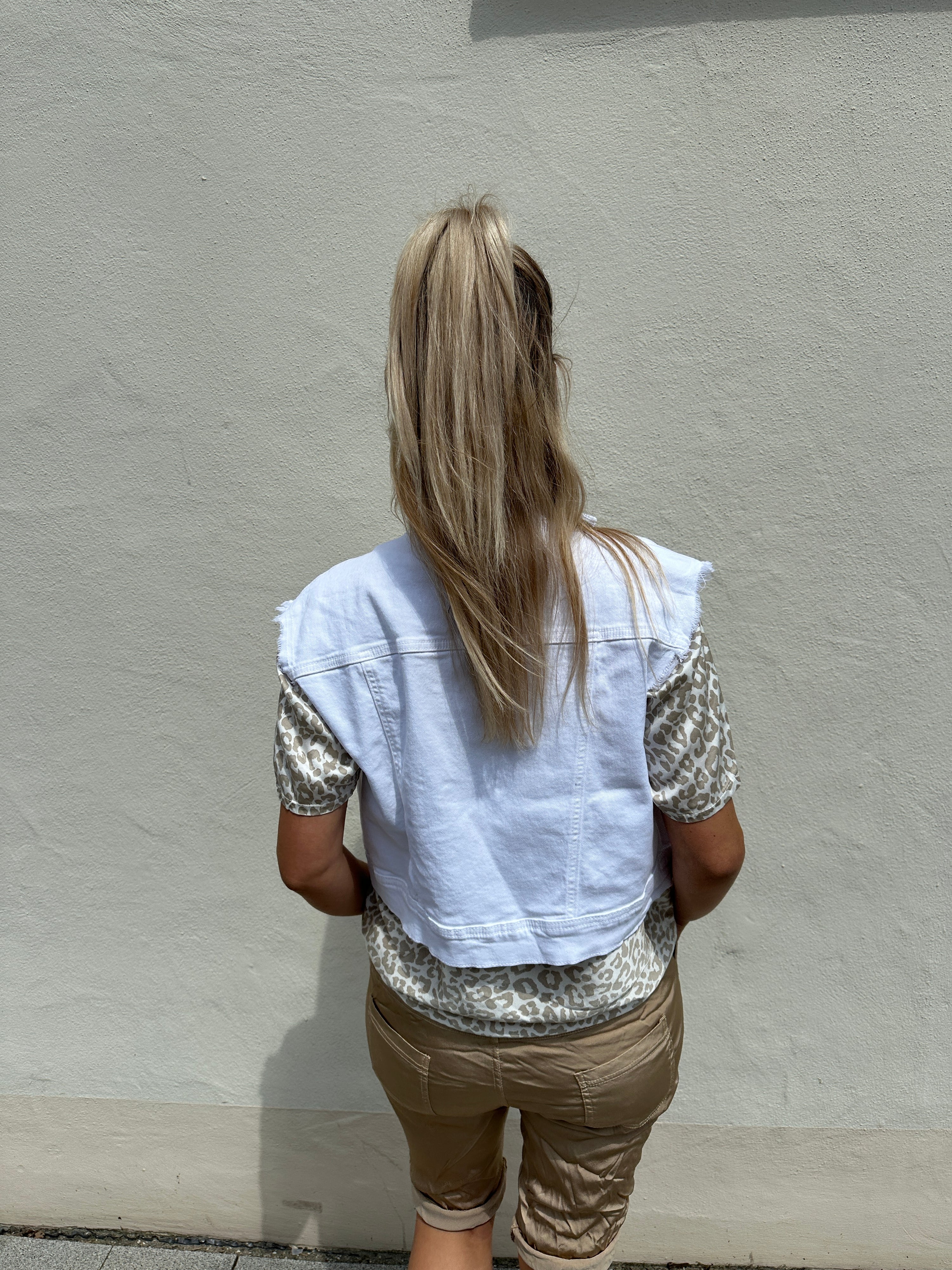 Jeansjacke ohne Arm in Weiß