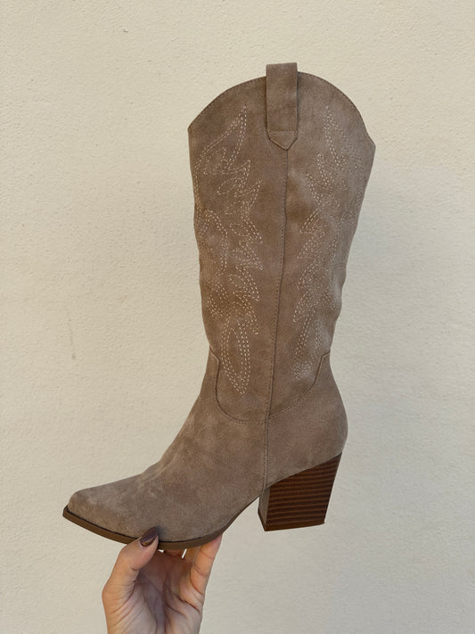 Stiefel in Beige
