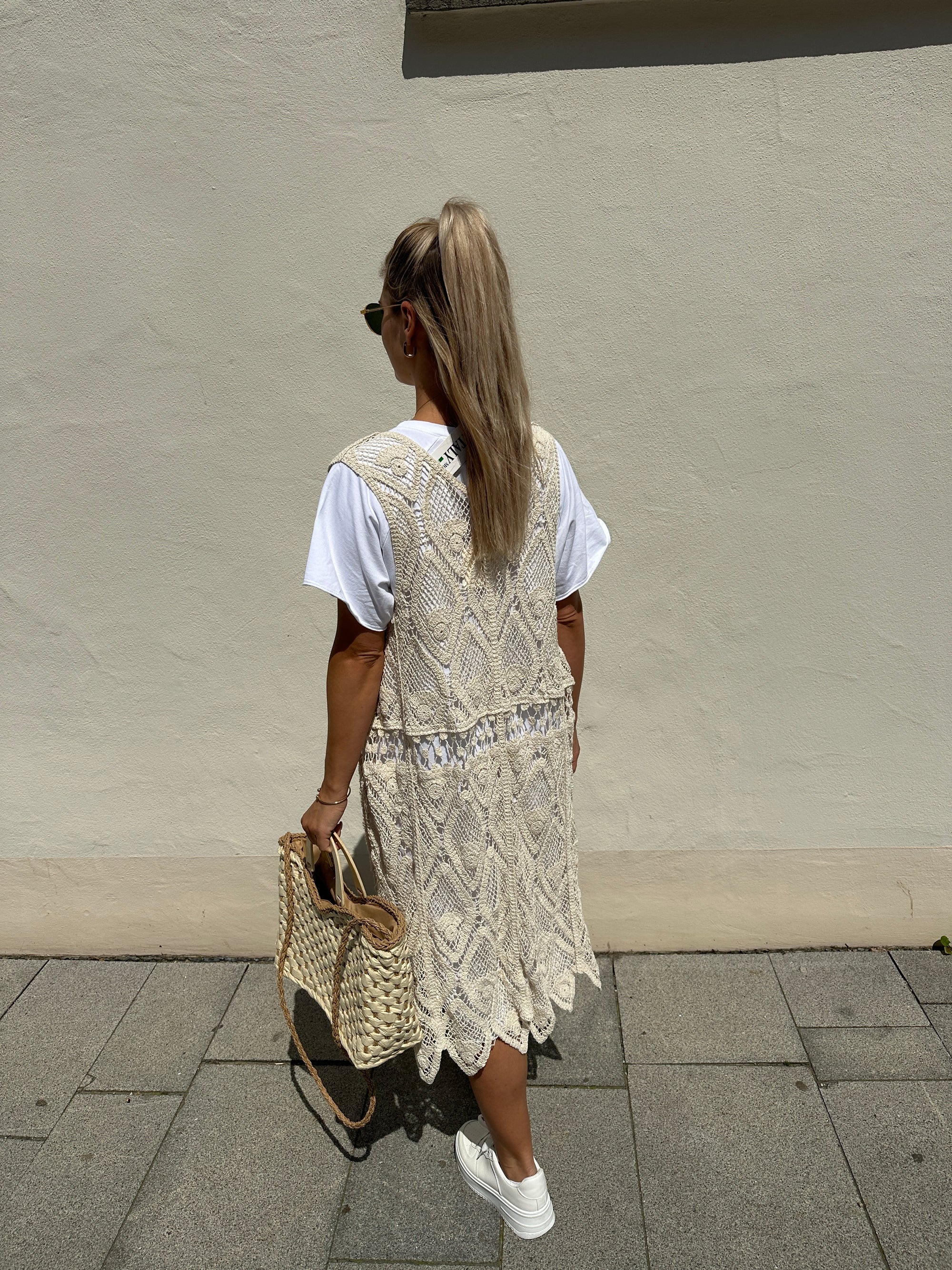 Häckeljacke in Beige