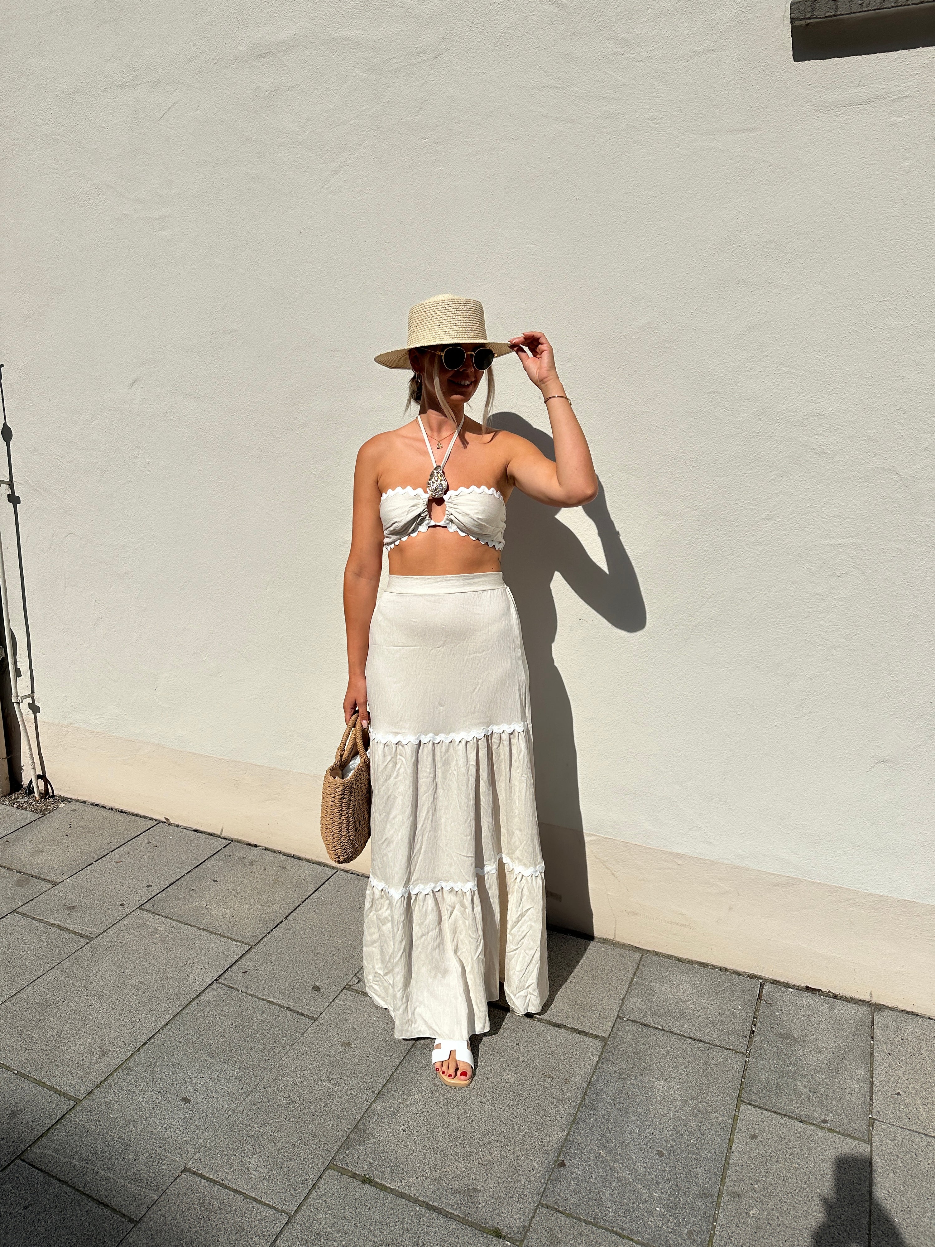 2-Teiler in Beige mit weißer Borte