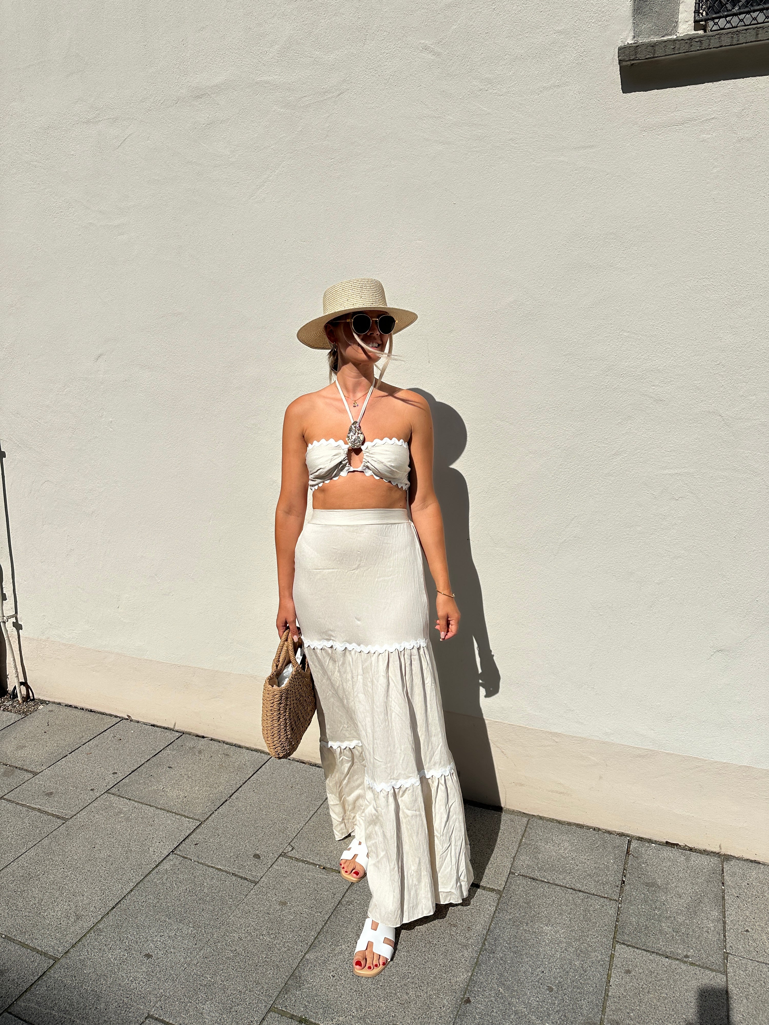 2-Teiler in Beige mit weißer Borte