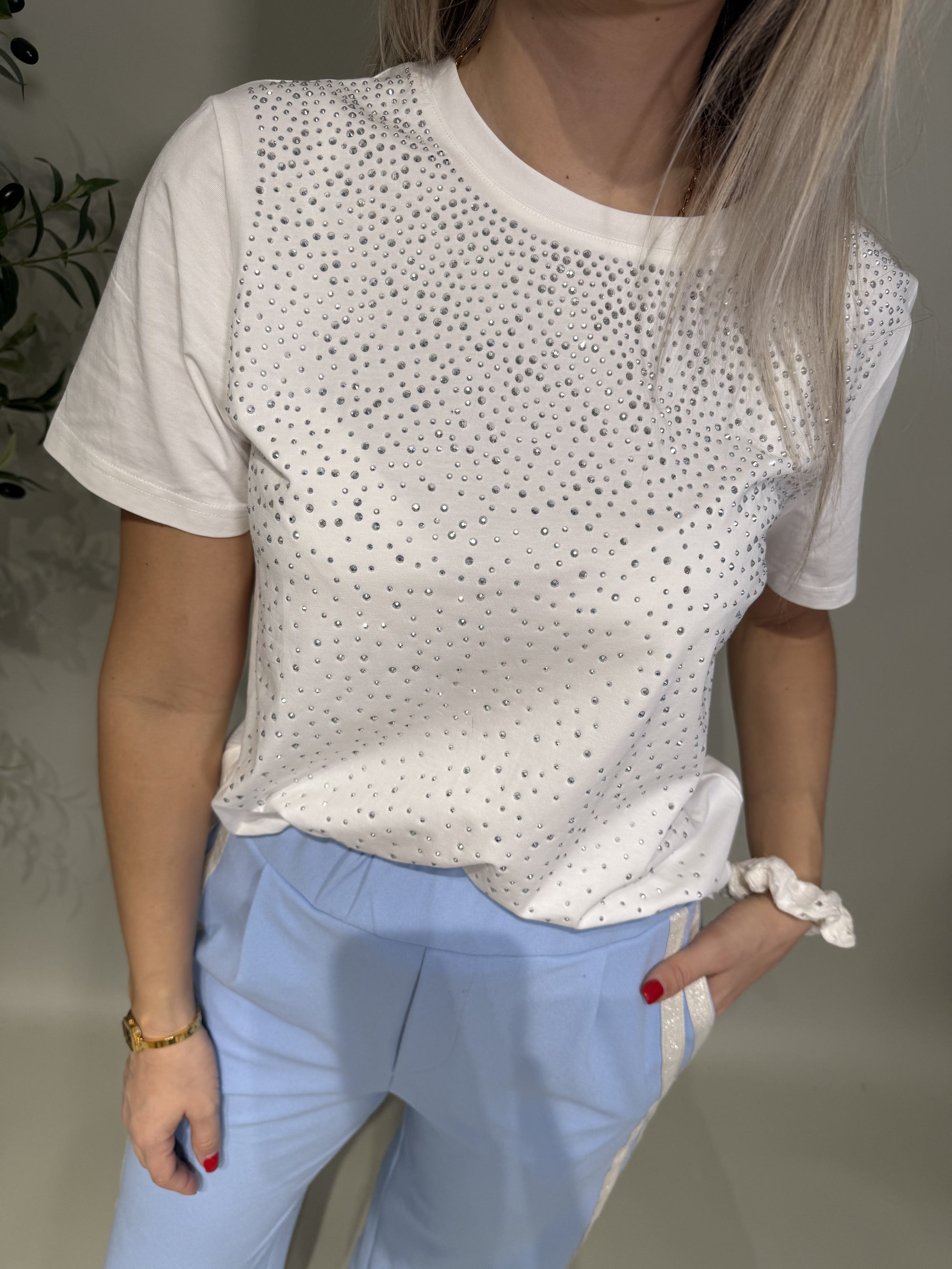 Kurzarm- Tshirt in Weiß mit Glitzersteine vorne