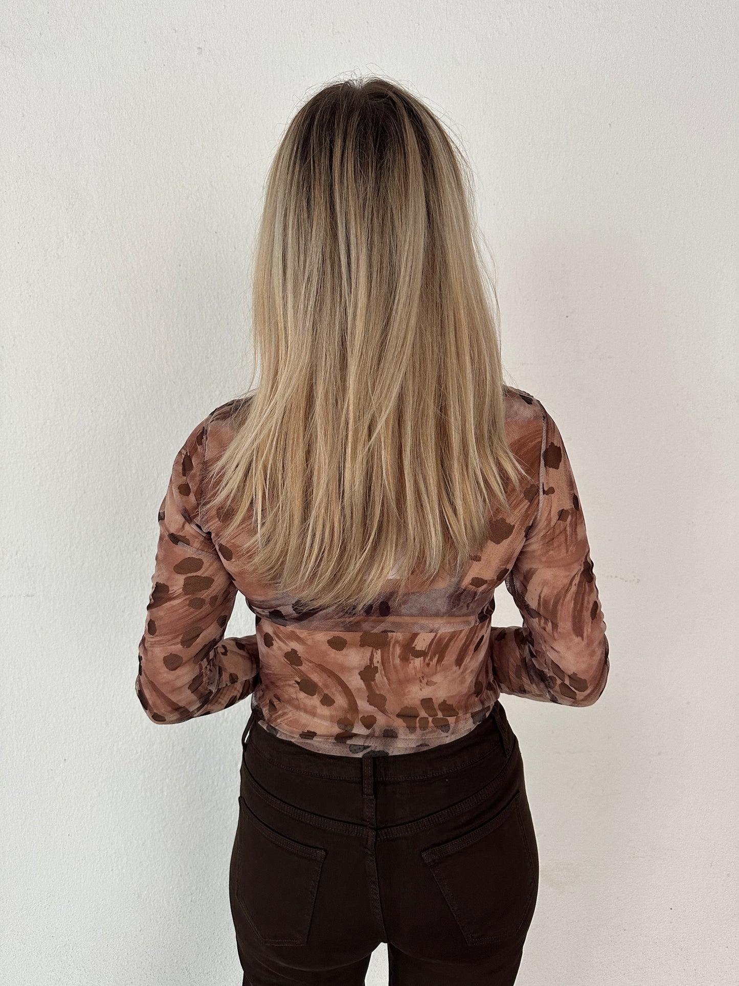 netzshirt in hellen brauntönen