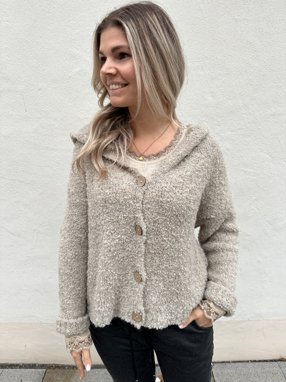 Strickjacke in Beige