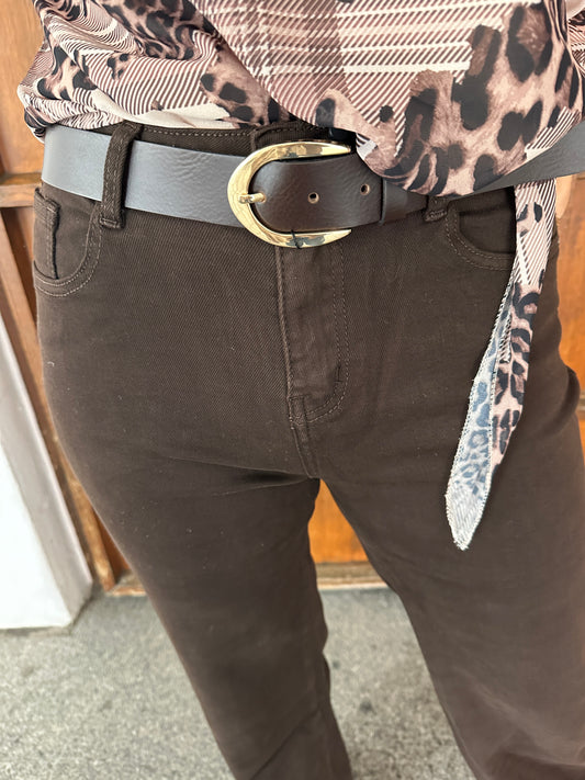 Gürtel in Schokobraun mit goldener Schnalle