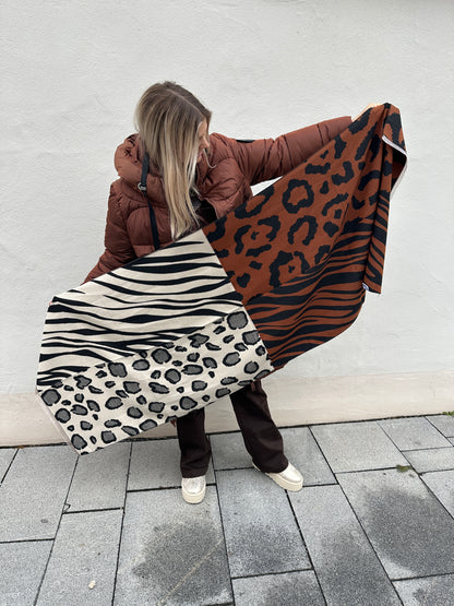 Schal in Rost/Wollweiß/Schwarz mit Leo