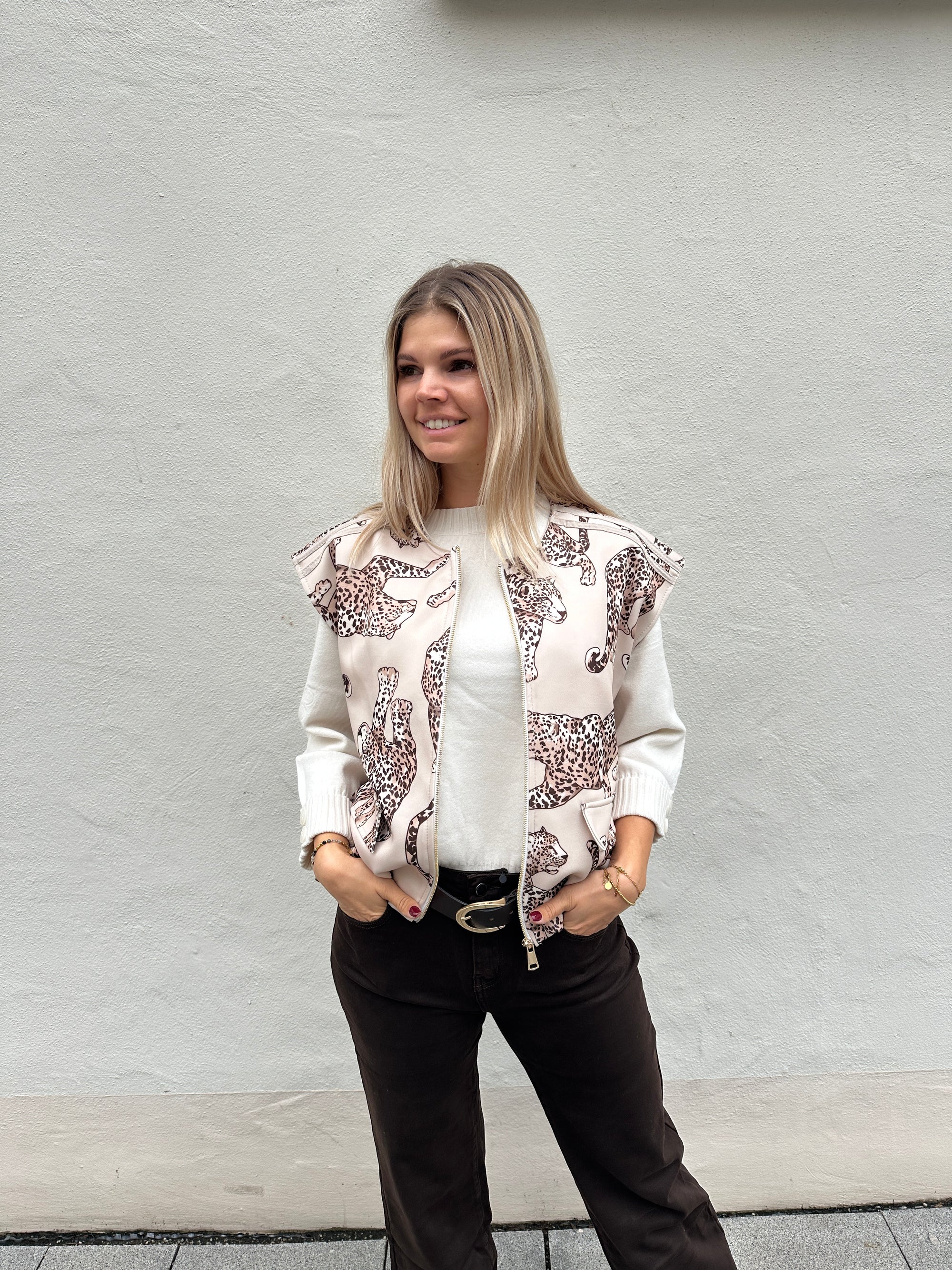 Jacke ärmellos mit Animal-Print