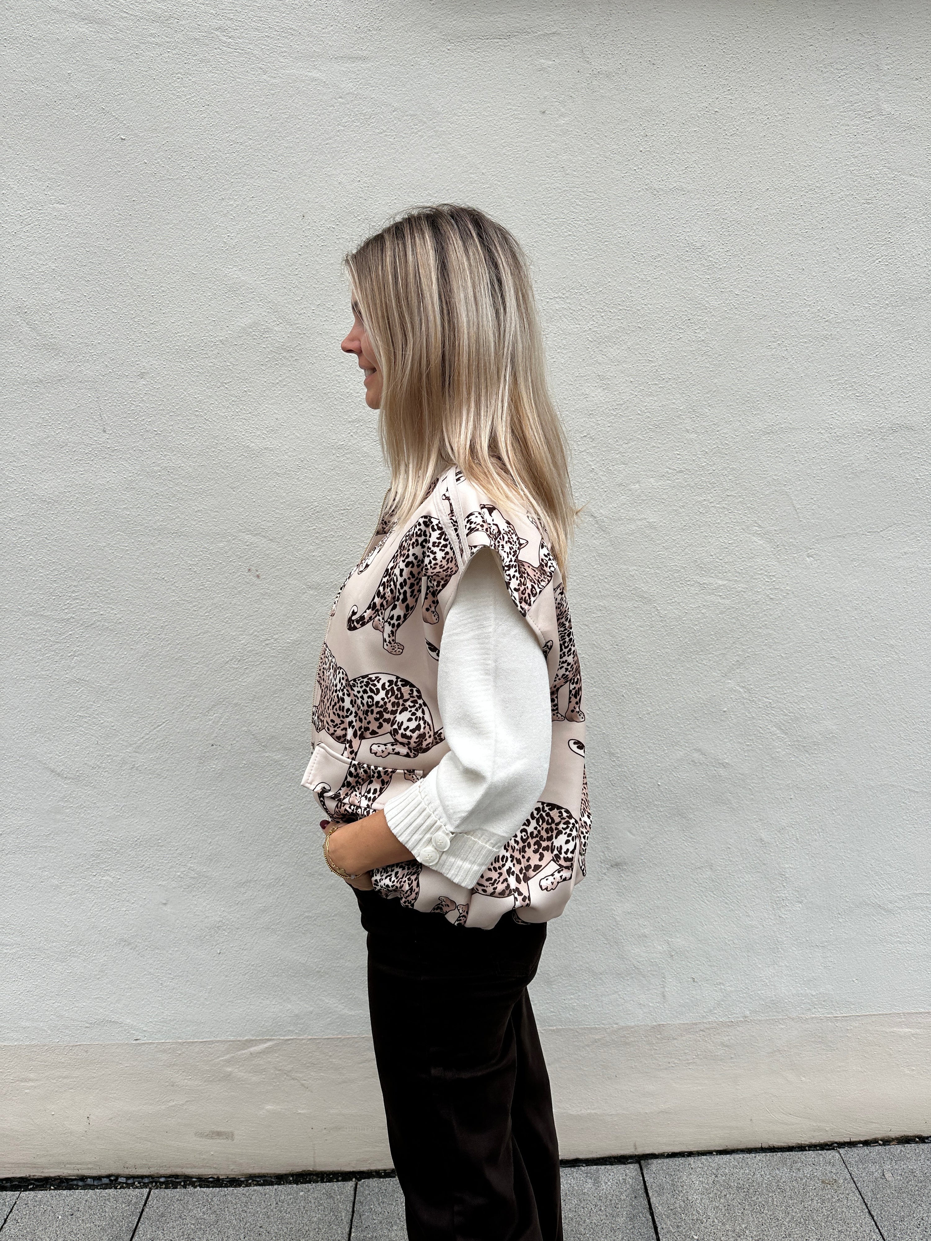 Jacke ärmellos mit Animal-Print