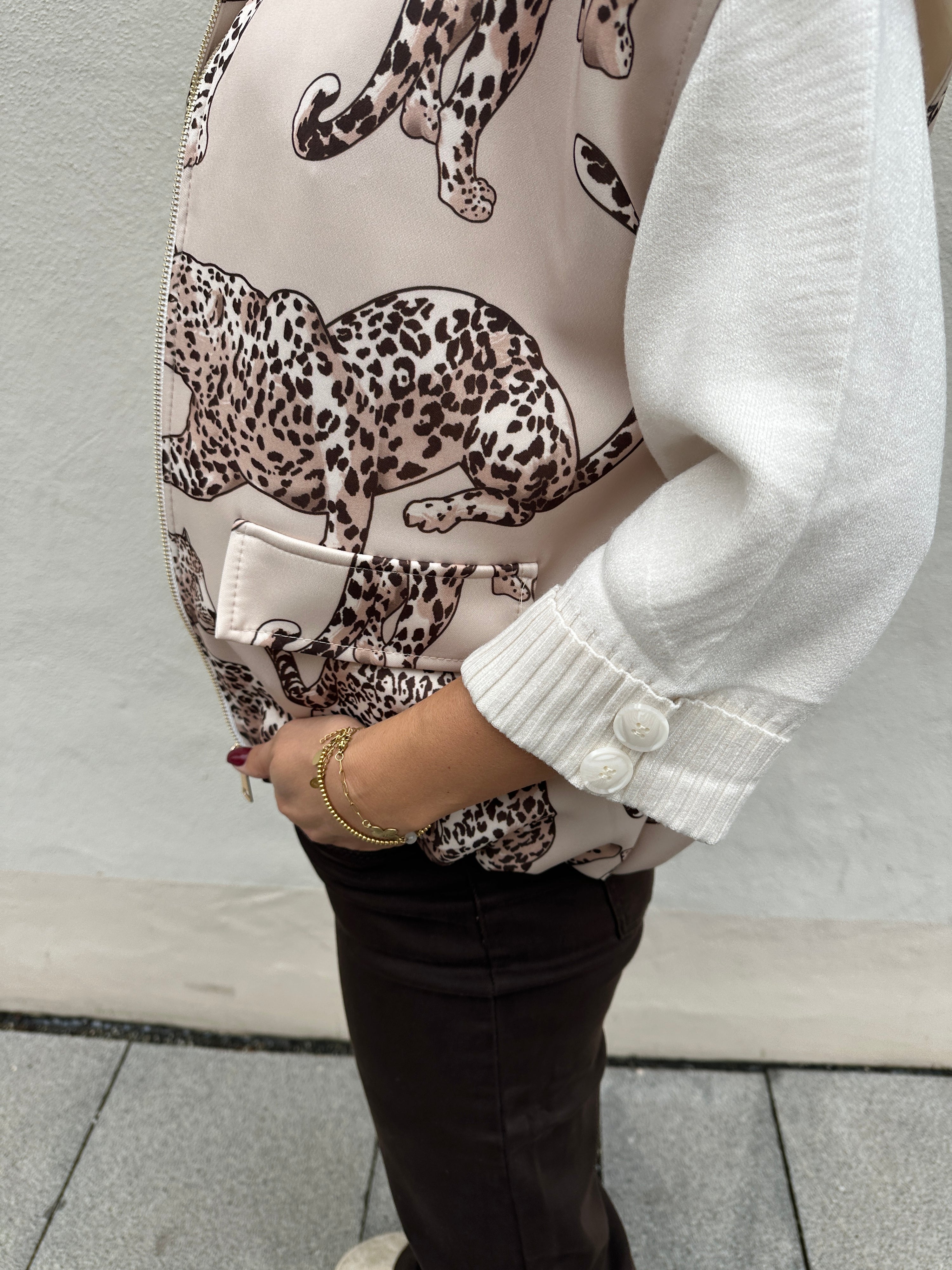 Jacke ärmellos mit Animal-Print