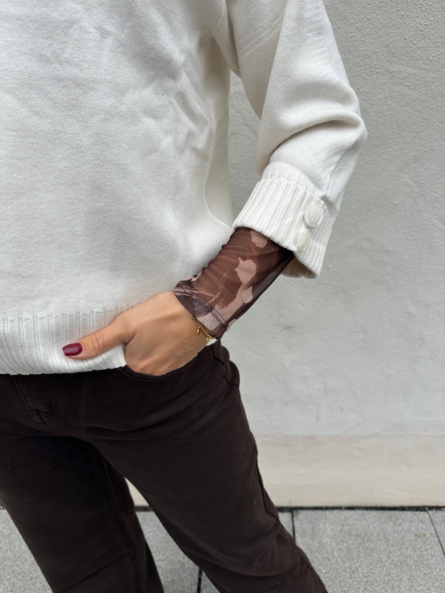 netzshirt in dunklen brauntönen