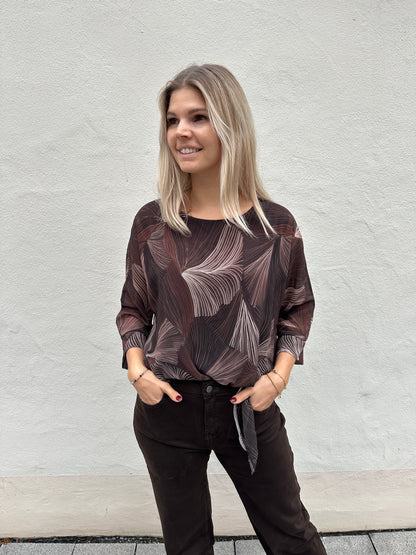 Bluse vorne seitlich zum binden in Schokobraun mit Muster