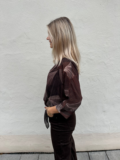 Bluse vorne seitlich zum binden in Schokobraun mit Muster