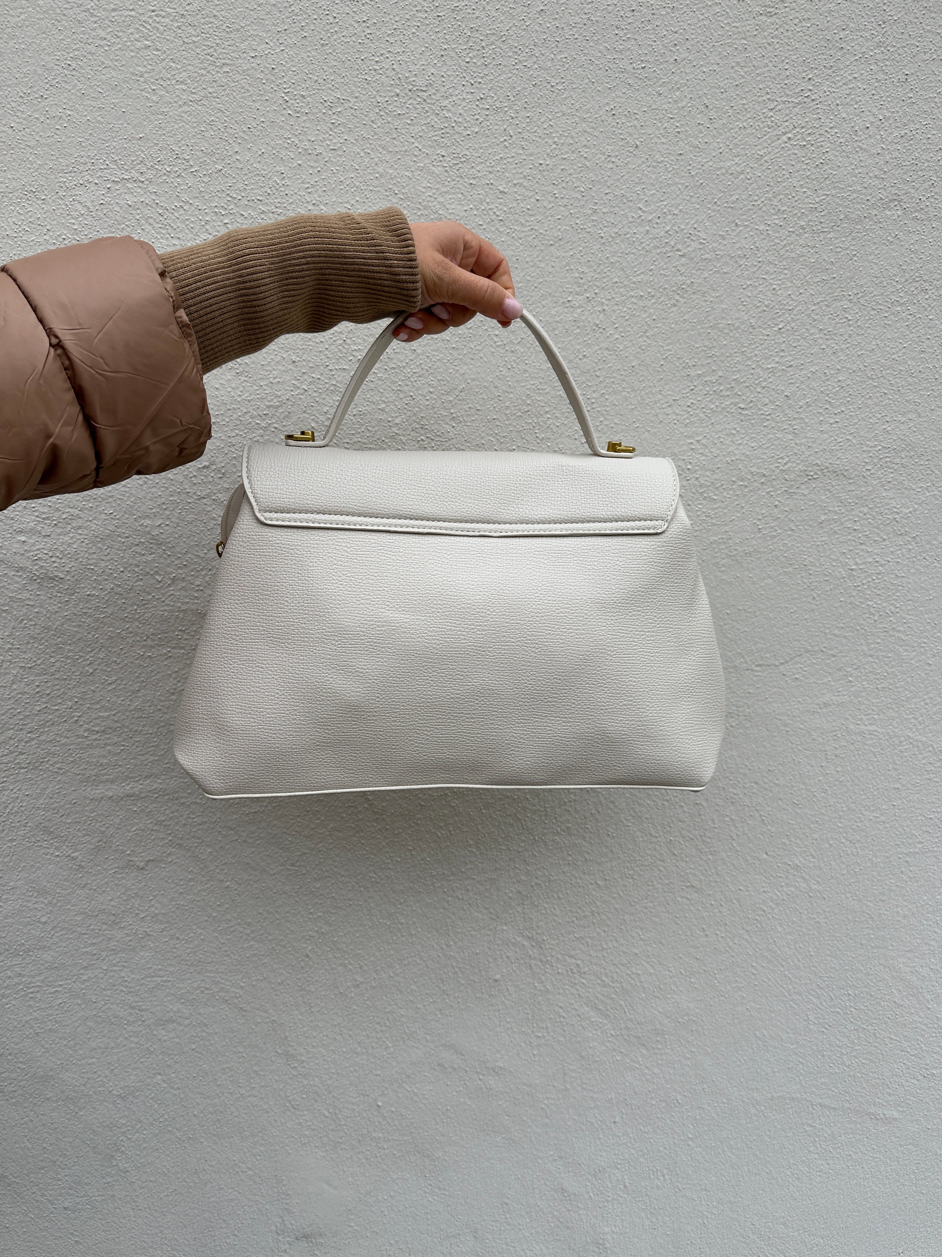 Tasche in Sand