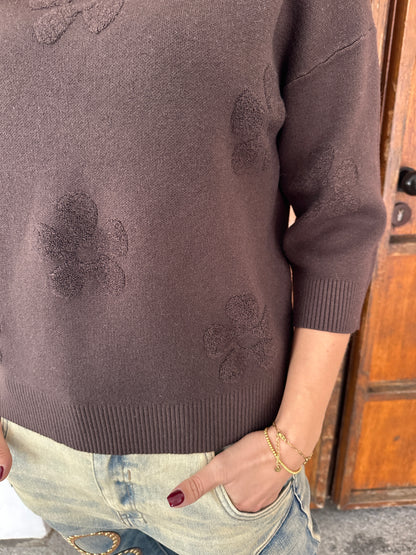 Pullover in Schokobraun mit Blumenmuster