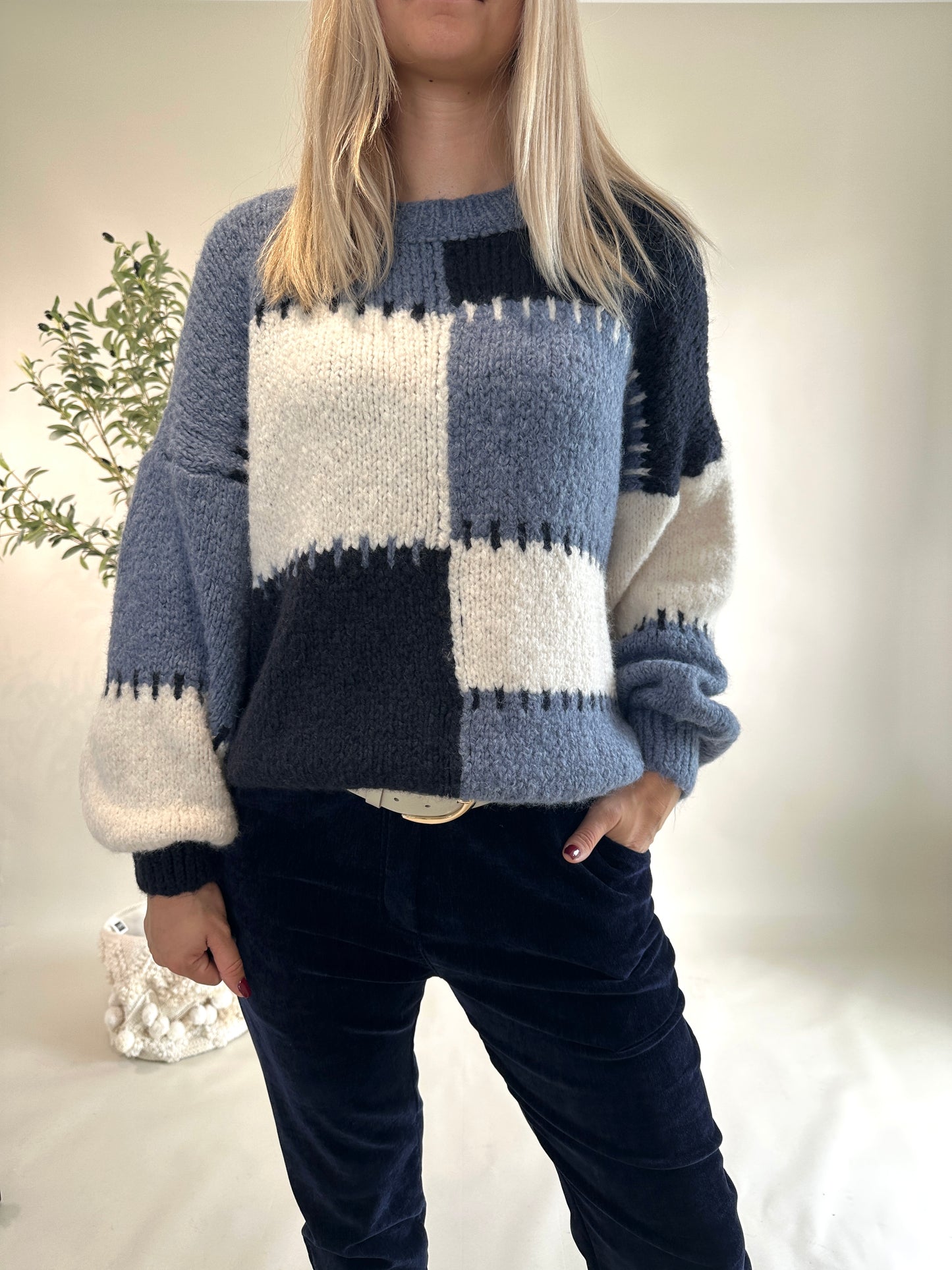 pullover in blautöne/wollweiß