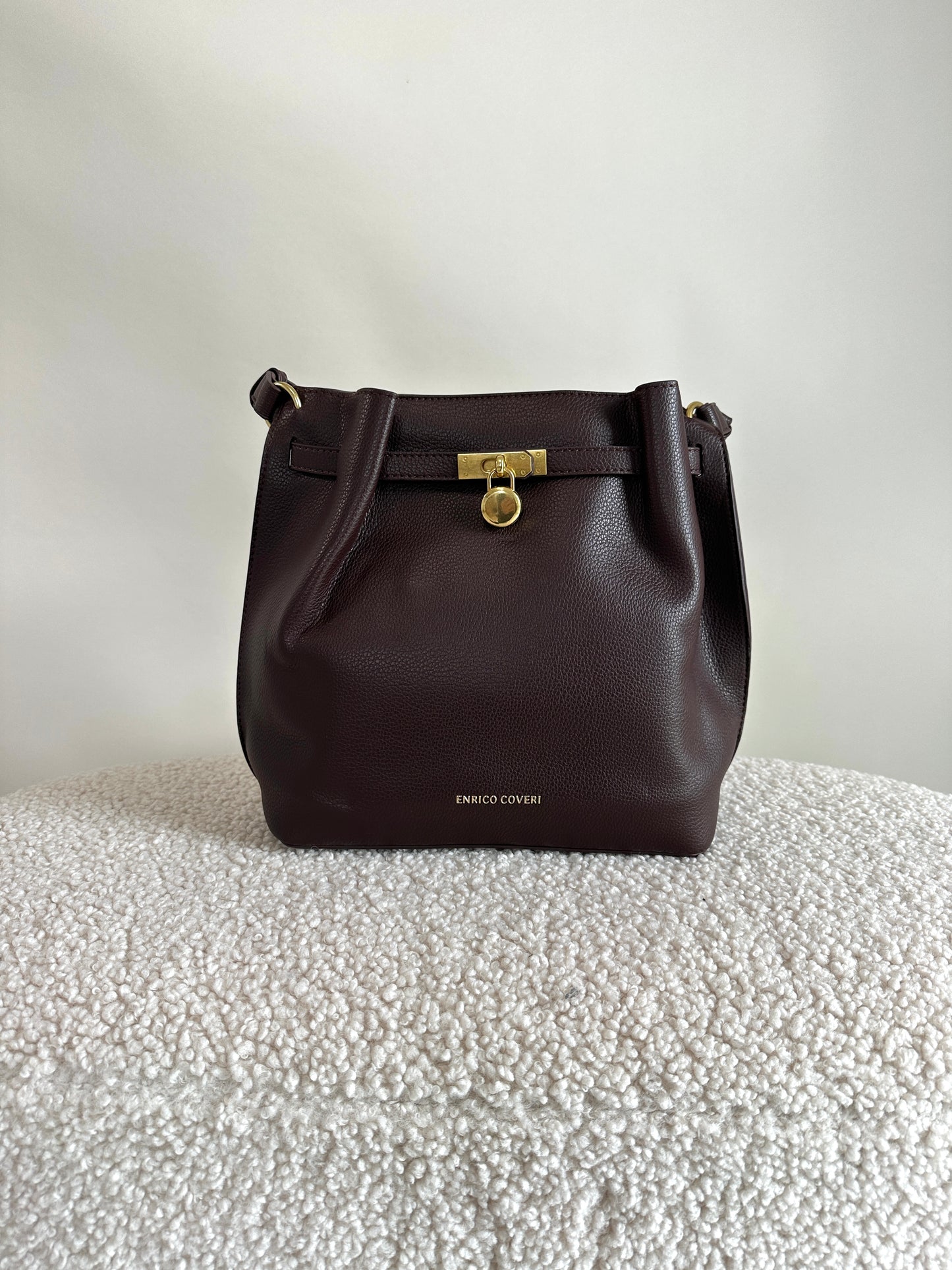 tasche in dunkelbraun