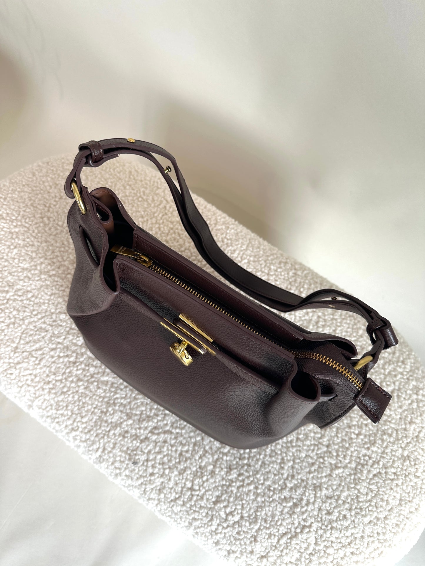 tasche in dunkelbraun