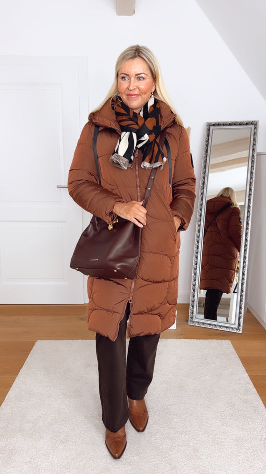 Wintermantel in Rostbraun