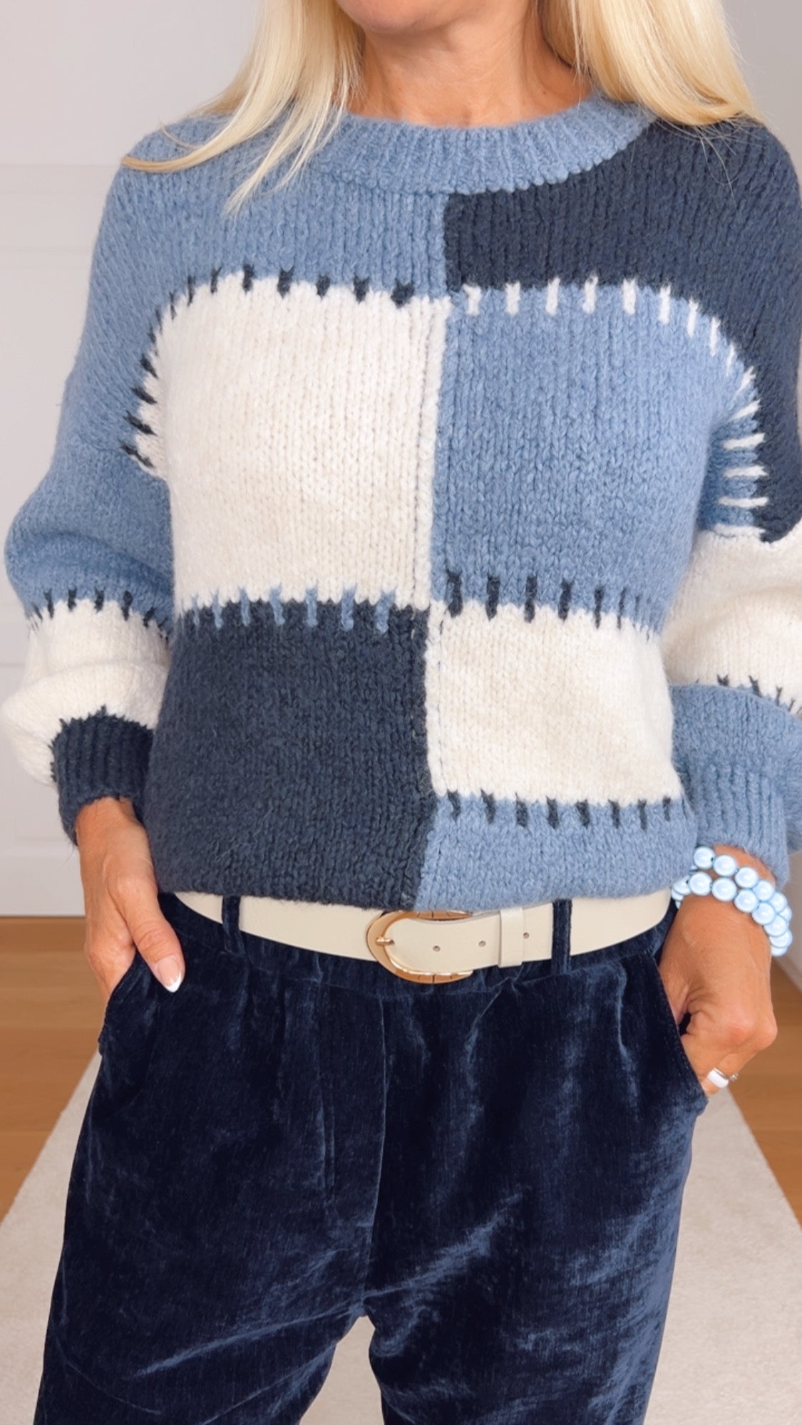 pullover in blautöne/wollweiß