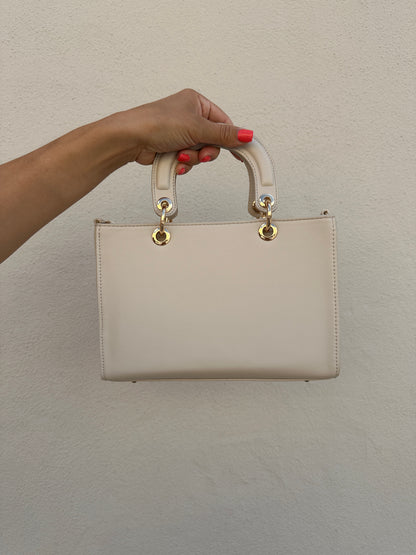 Tasche in Beige mit Nieten