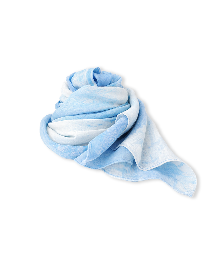 Schal in Hellblau ( Batik )