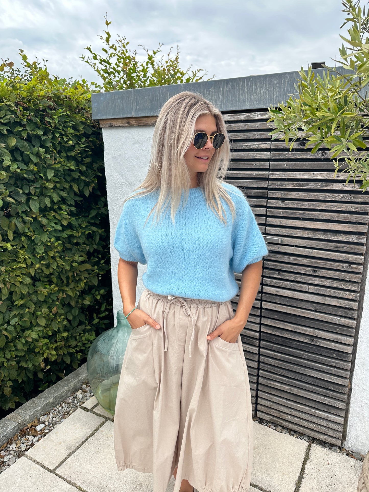 pullover in blau